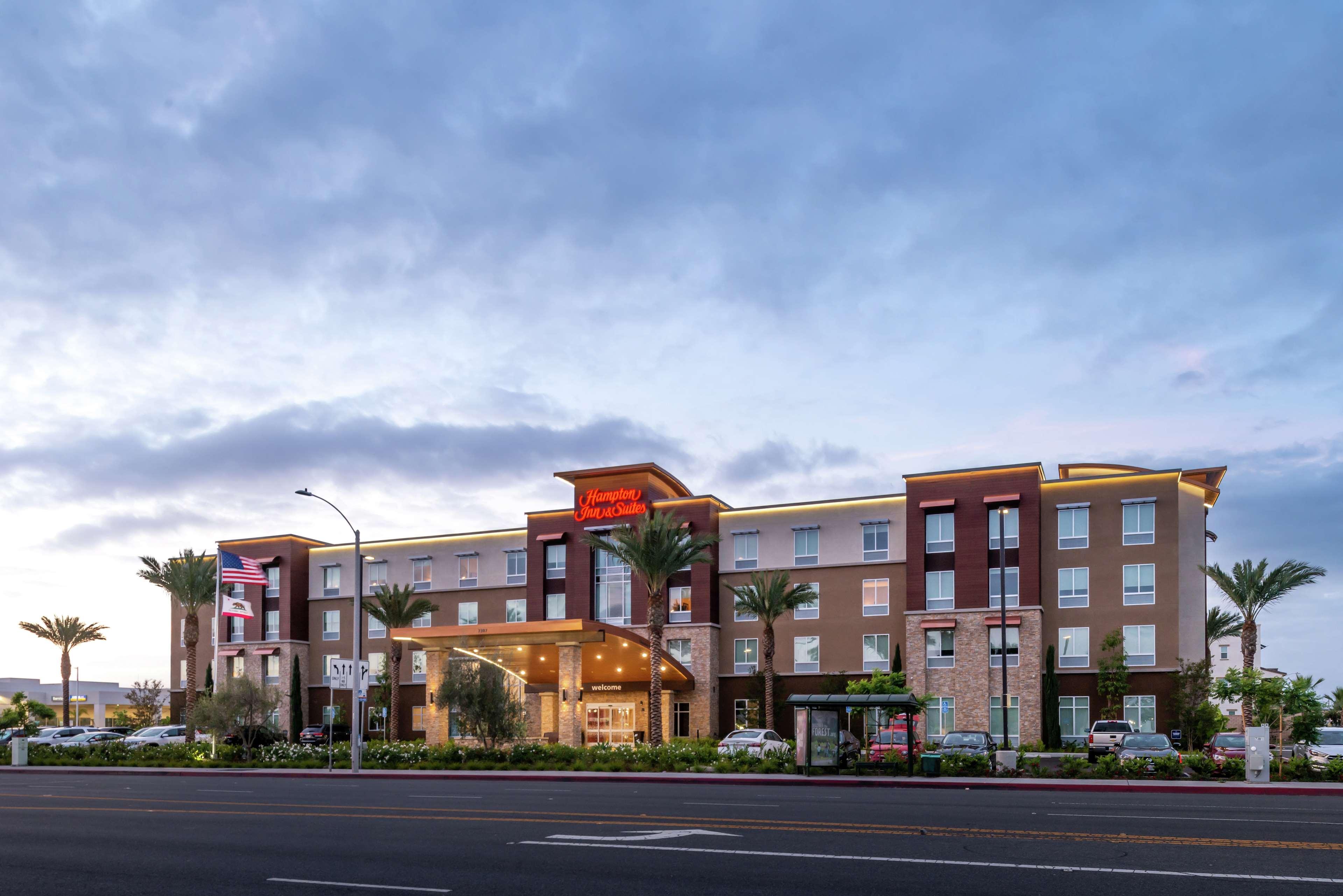 Hampton Inn & Suites Буена Парк Екстериор снимка